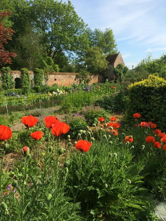 Auberge Du Manoir D'Archelles Arques-la-Bataille Экстерьер фото